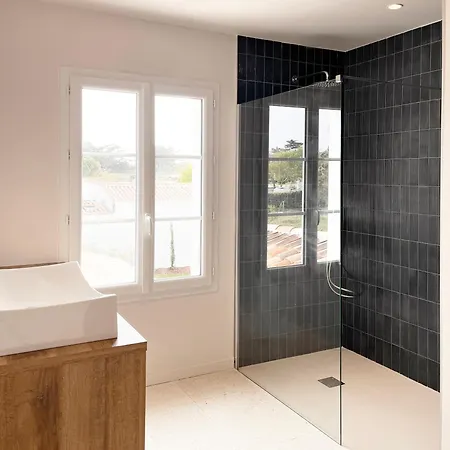 Dom wakacyjny Somptueuse 9 Et Sa Piscine Prive - 100 M De La *