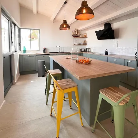 Dom wakacyjny Somptueuse 9 Et Sa Piscine Prive - 100 M De La *