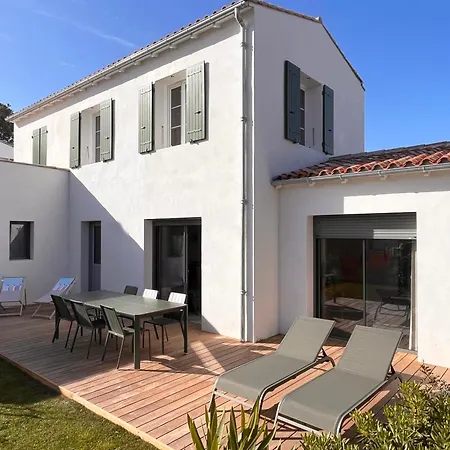 Somptueuse 9 Et Sa Piscine Prive - 100 M De La *