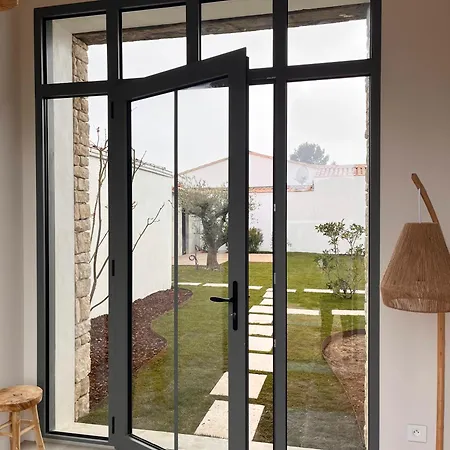 Dom wakacyjny Somptueuse 9 Et Sa Piscine Prive - 100 M De La *