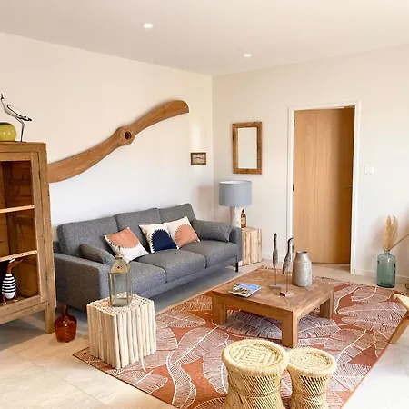 Somptueuse 9 Et Sa Piscine Prive - 100 M De La *