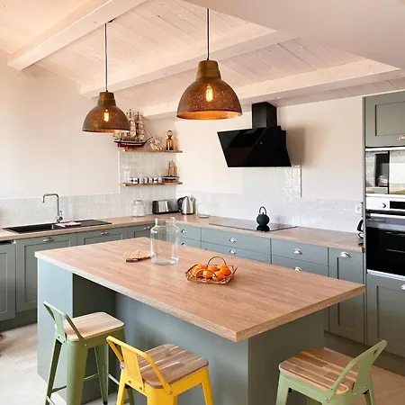 Somptueuse 9 Et Sa Piscine Prive - 100 M De La