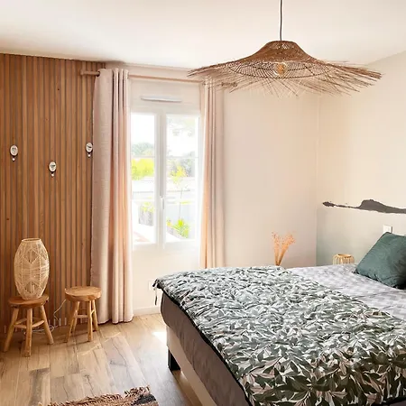 Somptueuse 9 Et Sa Piscine Prive - 100 M De La *