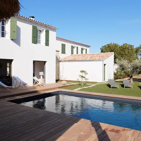 Somptueuse 9 Et Sa Piscine Prive - 100 M De La