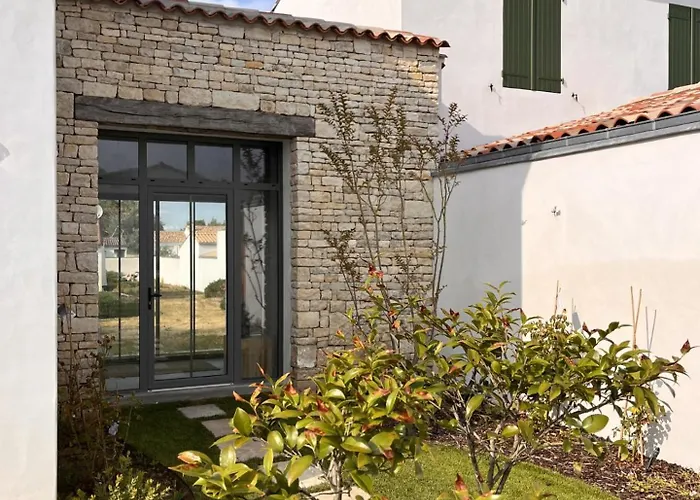 Somptueuse 9 Et Sa Piscine Privé - 100 M De La