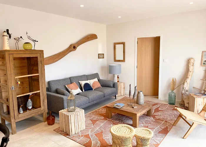 Somptueuse 9 Et Sa Piscine Privé - 100 M De La *